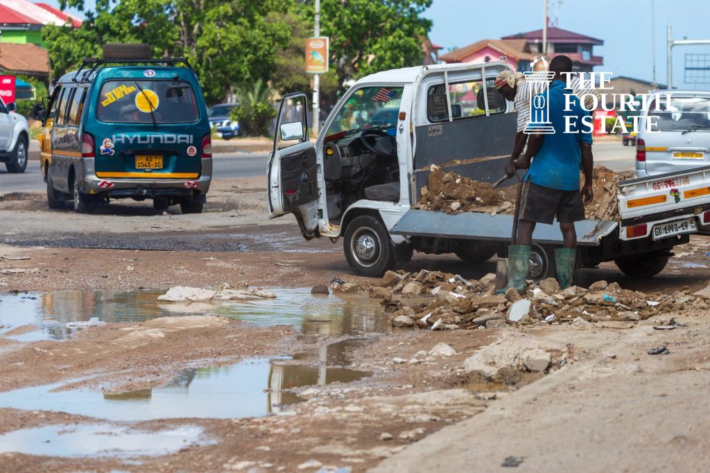 Roads-in-Decay-Potholes-in-Accra