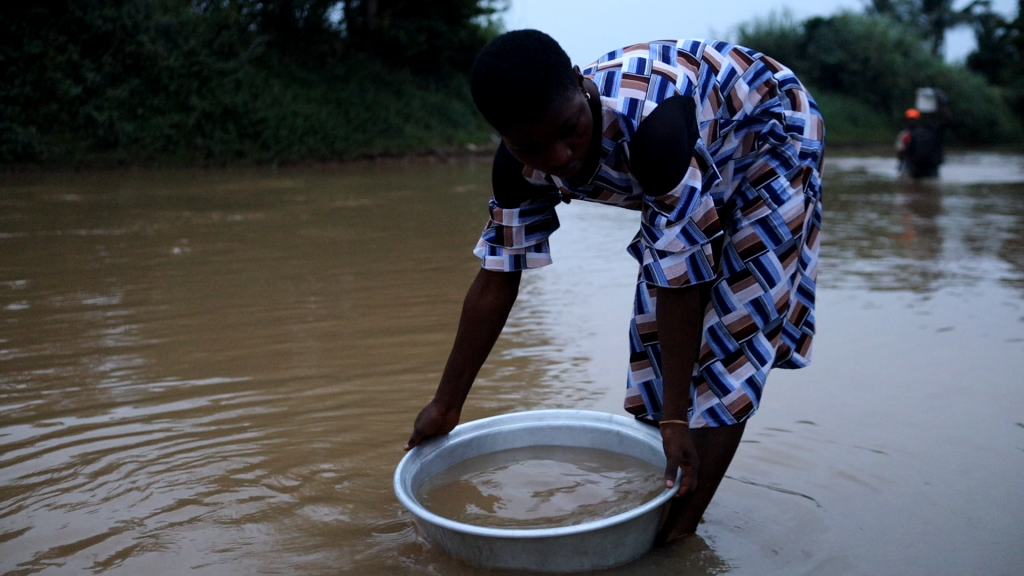 Hawa Fetches Water From Ayensu